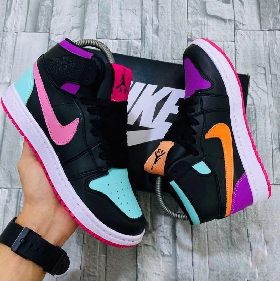 Bellas Botas Nike Multicolor Mt
